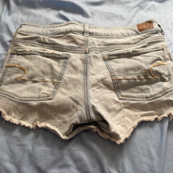 American Eagle Shorts - Picture 2 of 3